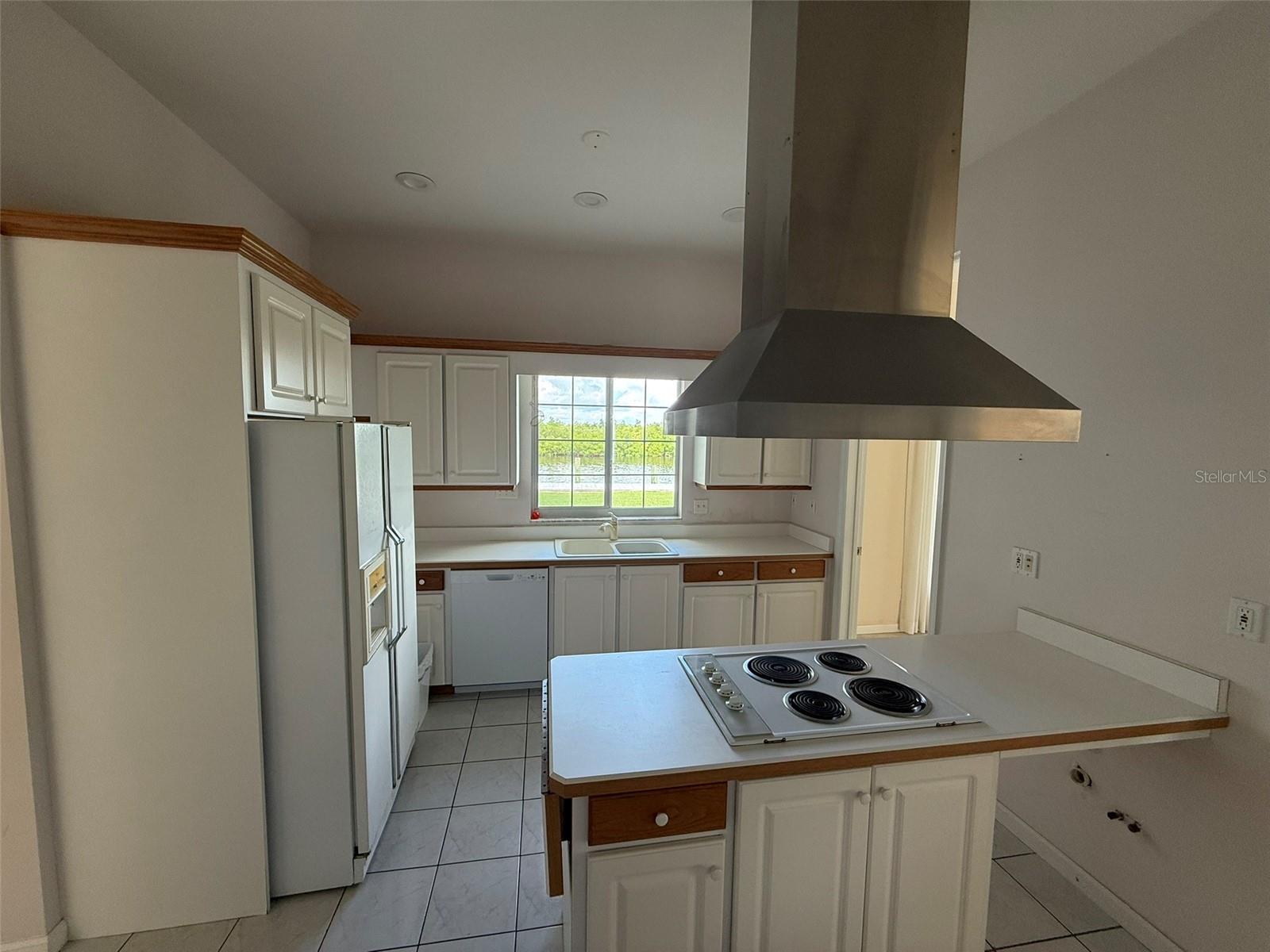 EMERALD ISLE UNIT 01 - Residential