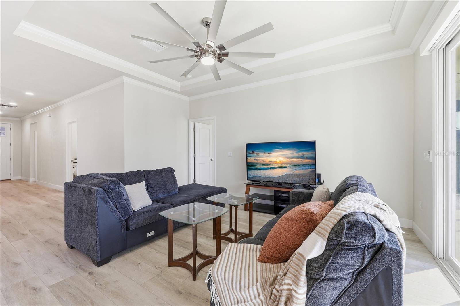 GRAND OAKS - Residential