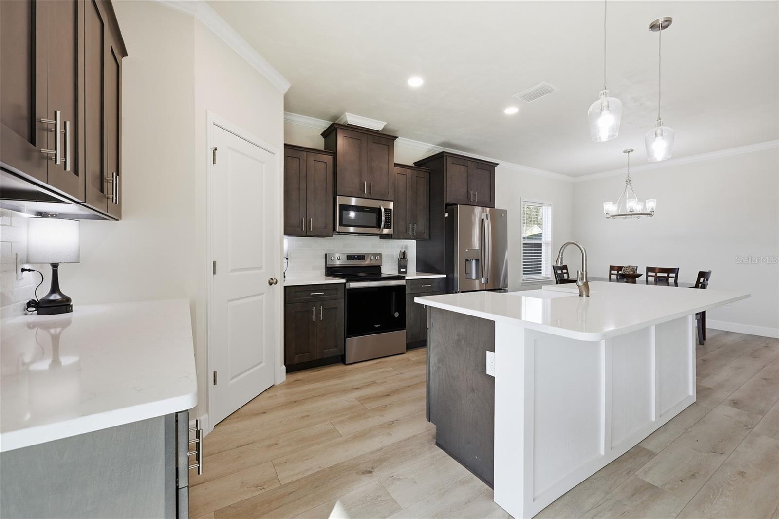 GRAND OAKS - Residential