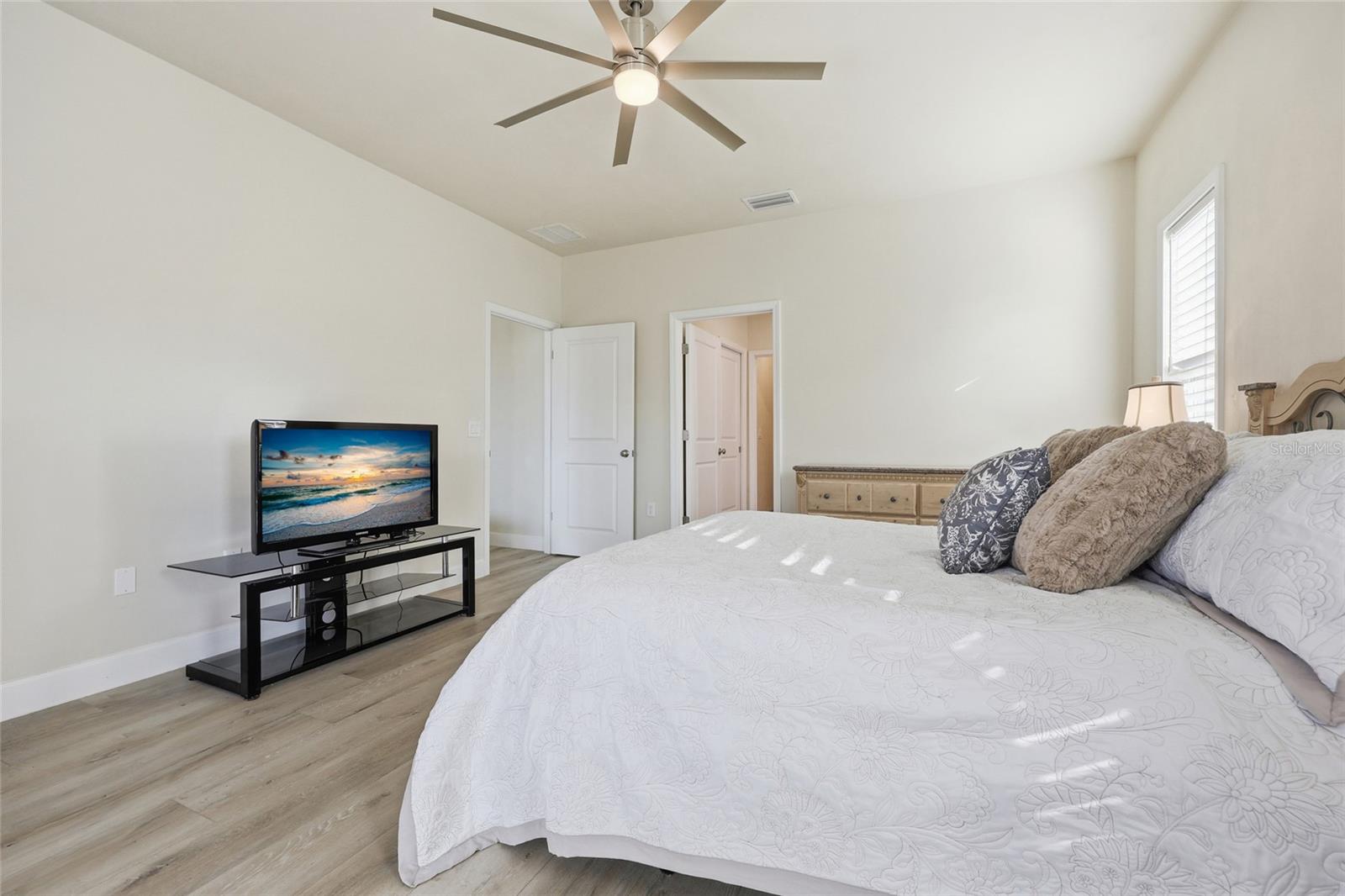 GRAND OAKS - Residential