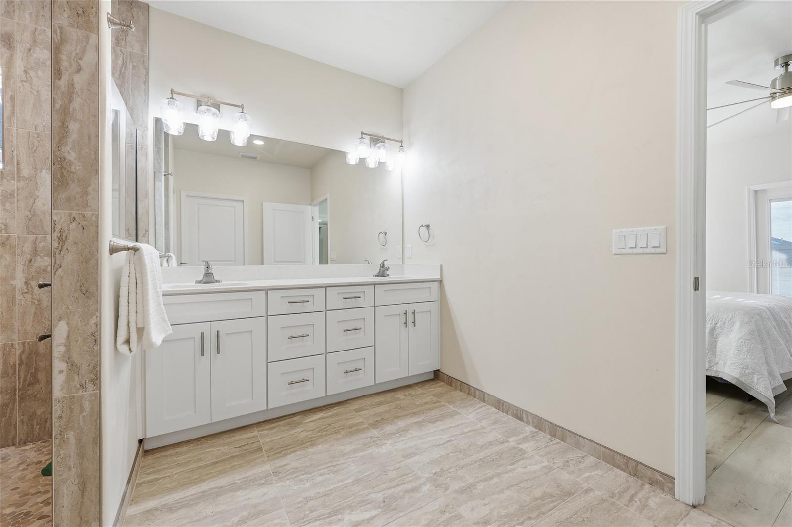 GRAND OAKS - Residential