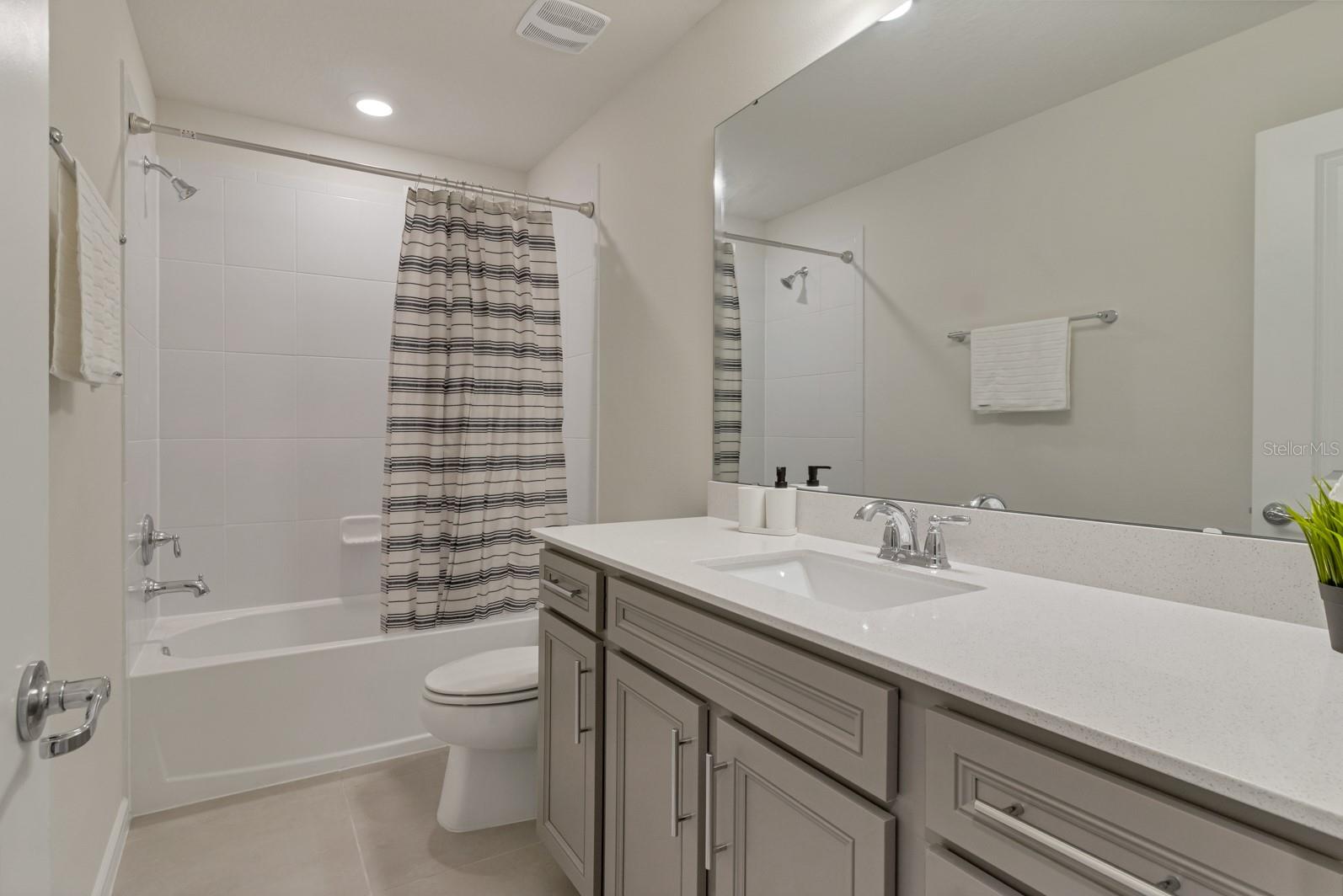 SPLIT OAK RESERVE PH 2 - Residential Lease