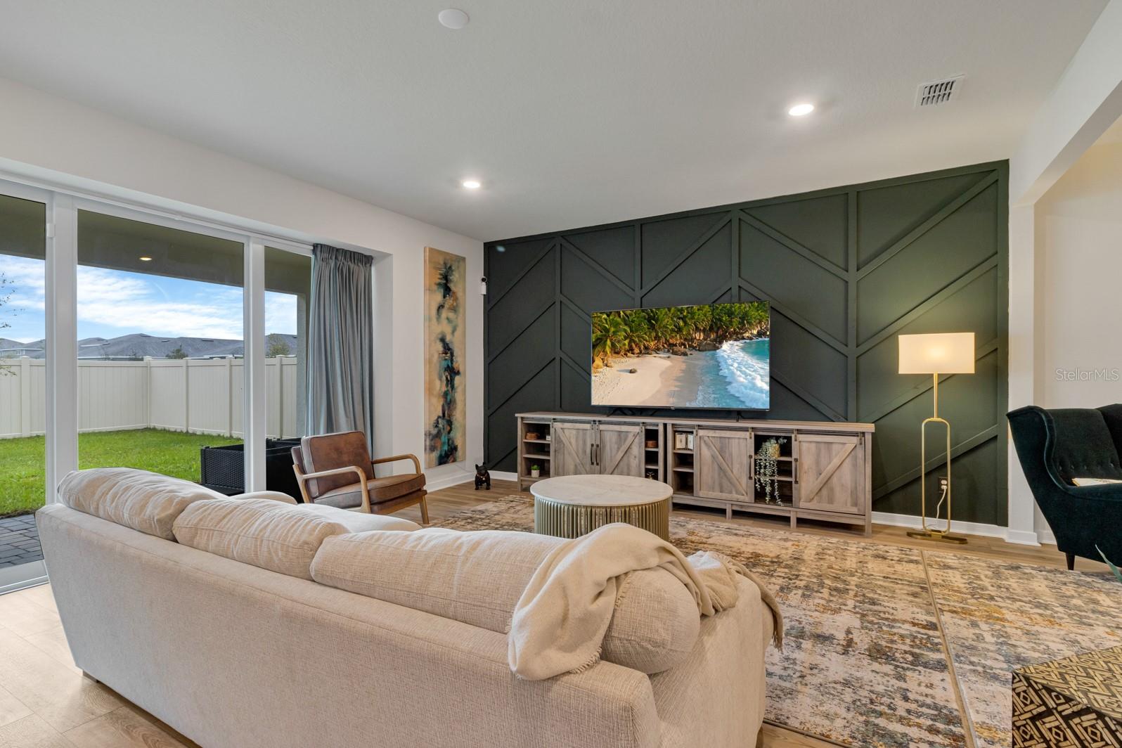 SPLIT OAK RESERVE PH 2 - Residential Lease