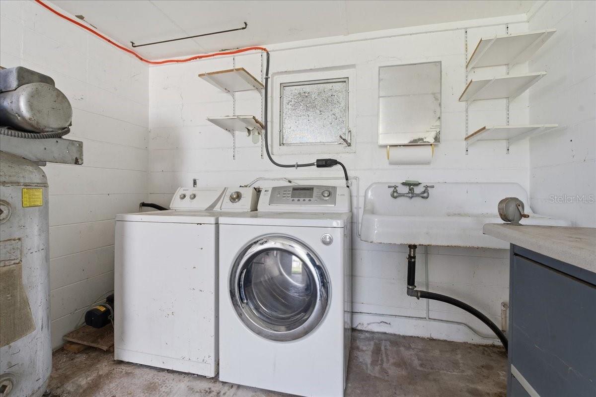 LAKE PIERCE HEIGHTS - Residential