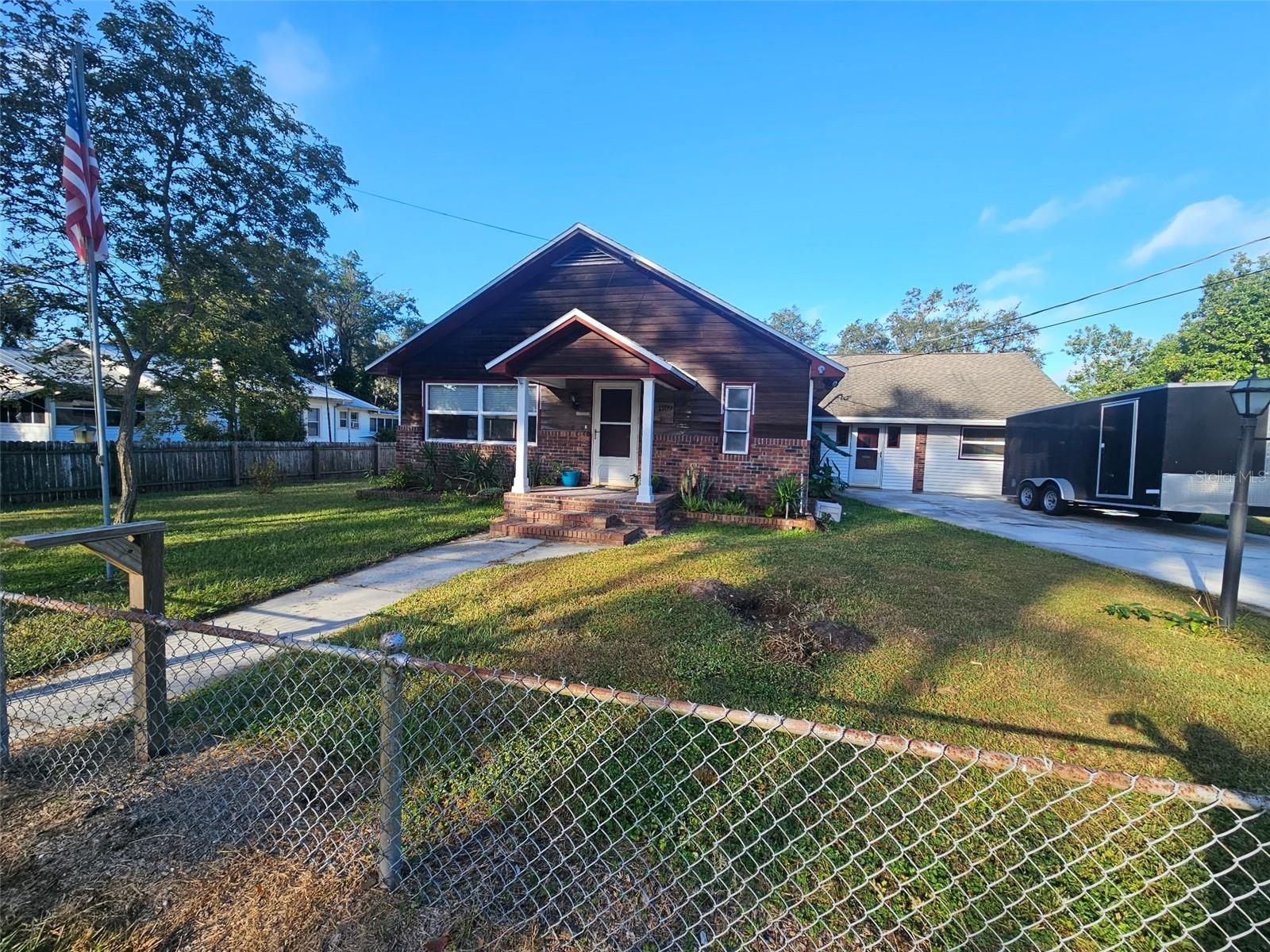 1109 N BURTON STREET