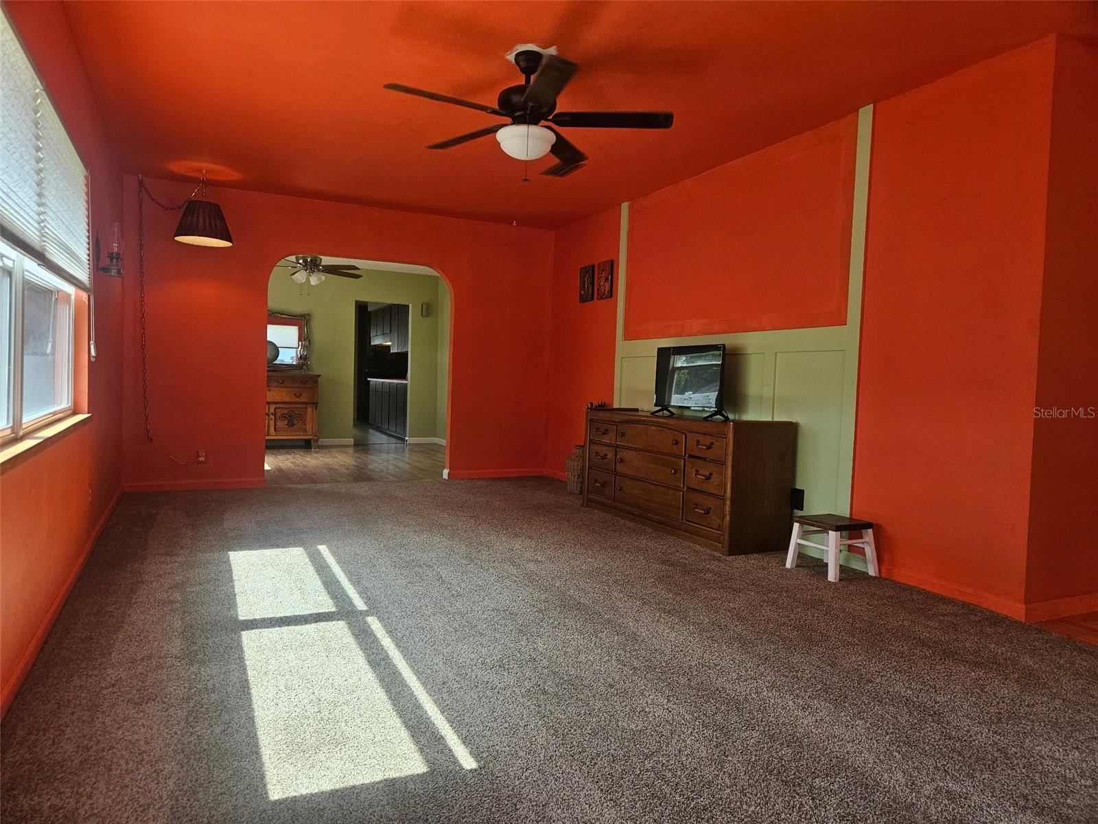 1109 N BURTON STREET