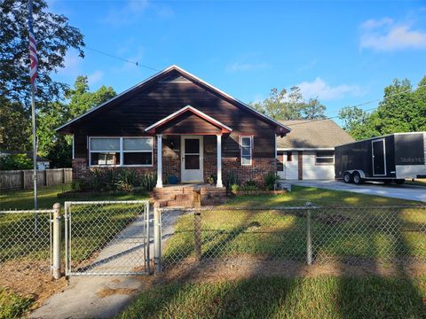 Photo of 1109 N Burton Street, Plant City, FL 33563 (MLS # TB8442247) Photo of 1109 N Burton Street, Plant City, FL 33563 (MLS # TB8442247)