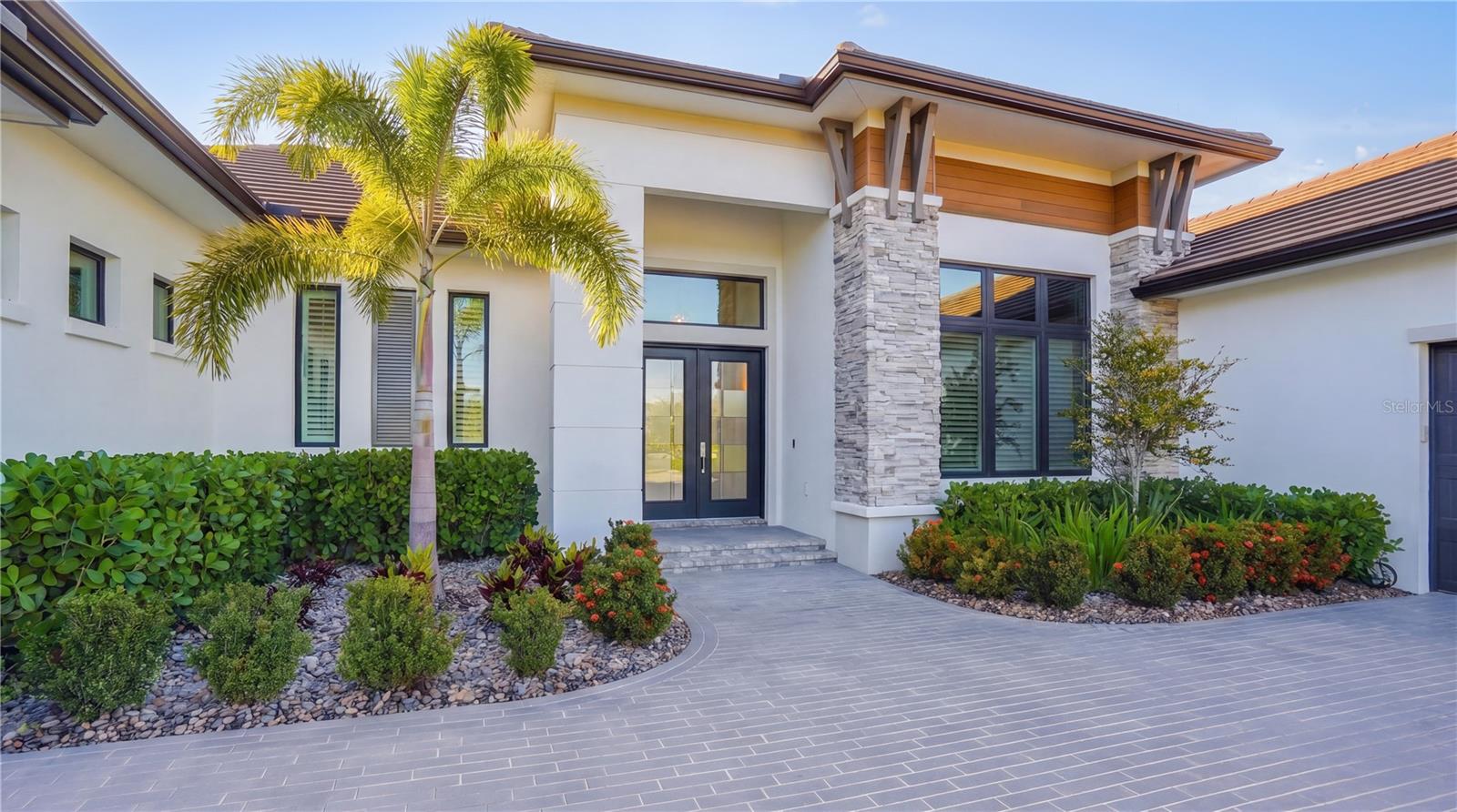 1815 RIO VISTA TERRACE