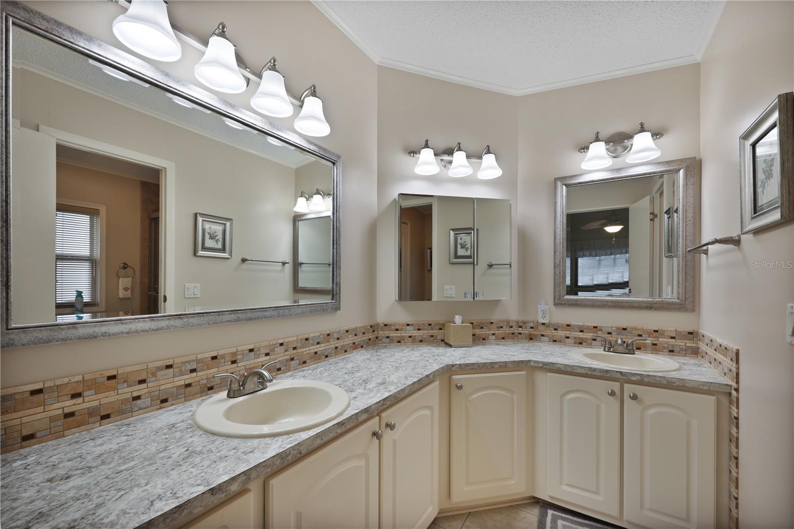 MAPLE LEAF ESTATES - Residential