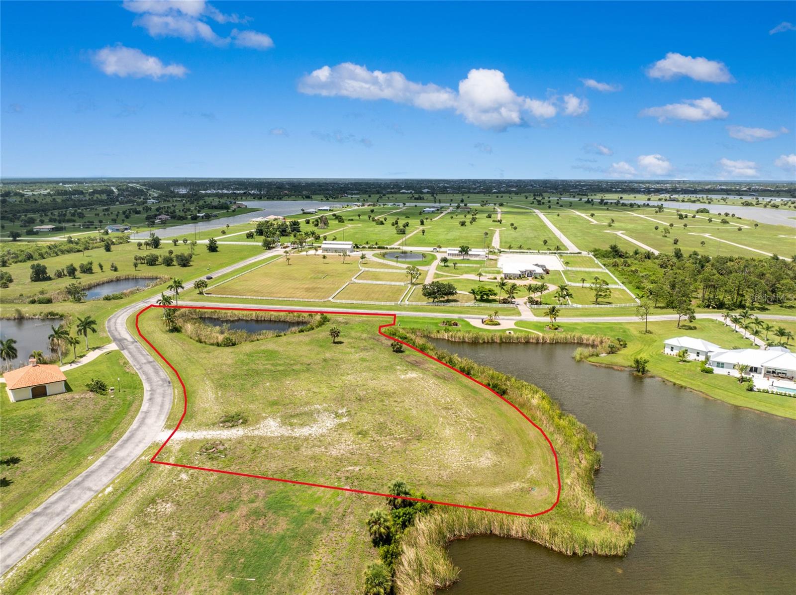 11520 EQUESTRIAN COURT