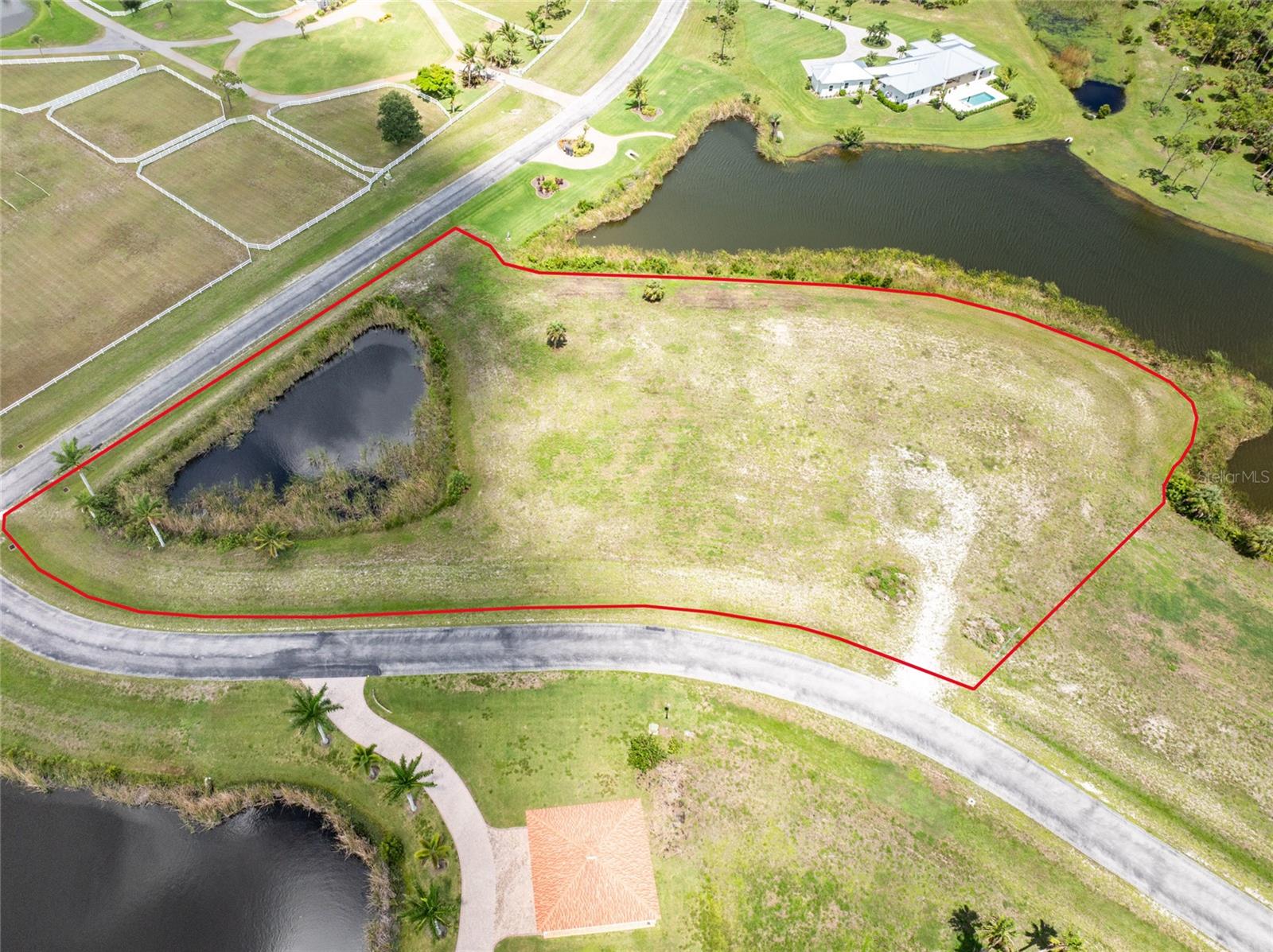11520 EQUESTRIAN COURT