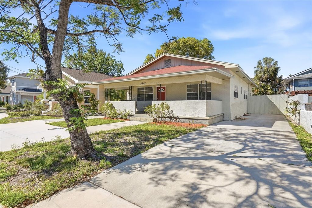 Photo of 2501 W Gray Street, Tampa, FL 33609 (MLS # TB8488696)