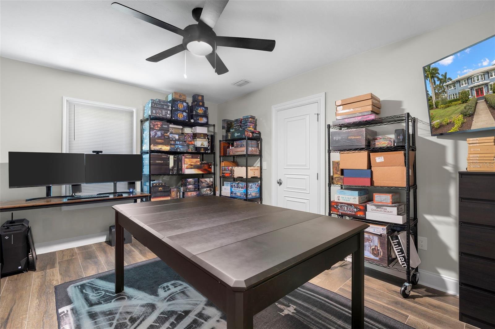 YORK MANOR - Residential