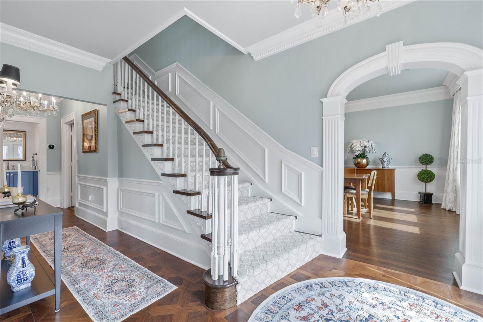 YORK MANOR - Residential