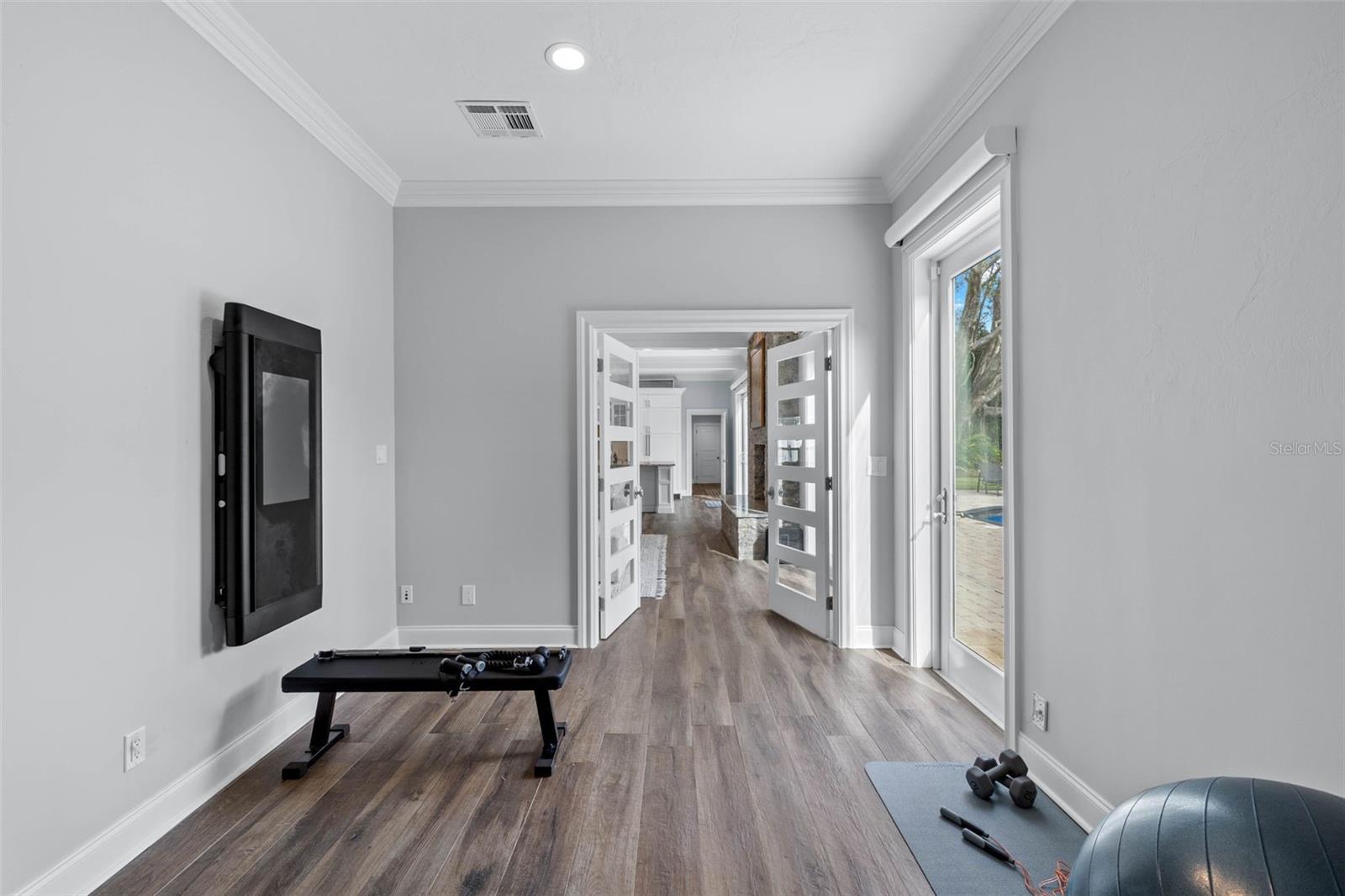 YORK MANOR - Residential