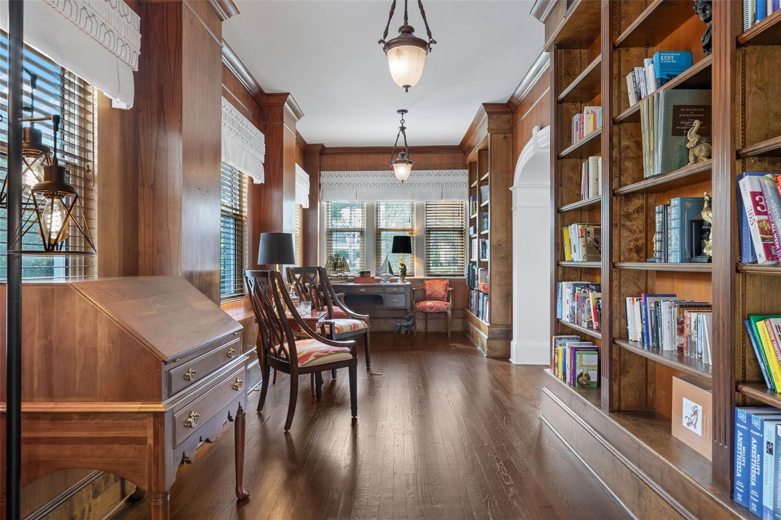 YORK MANOR - Residential