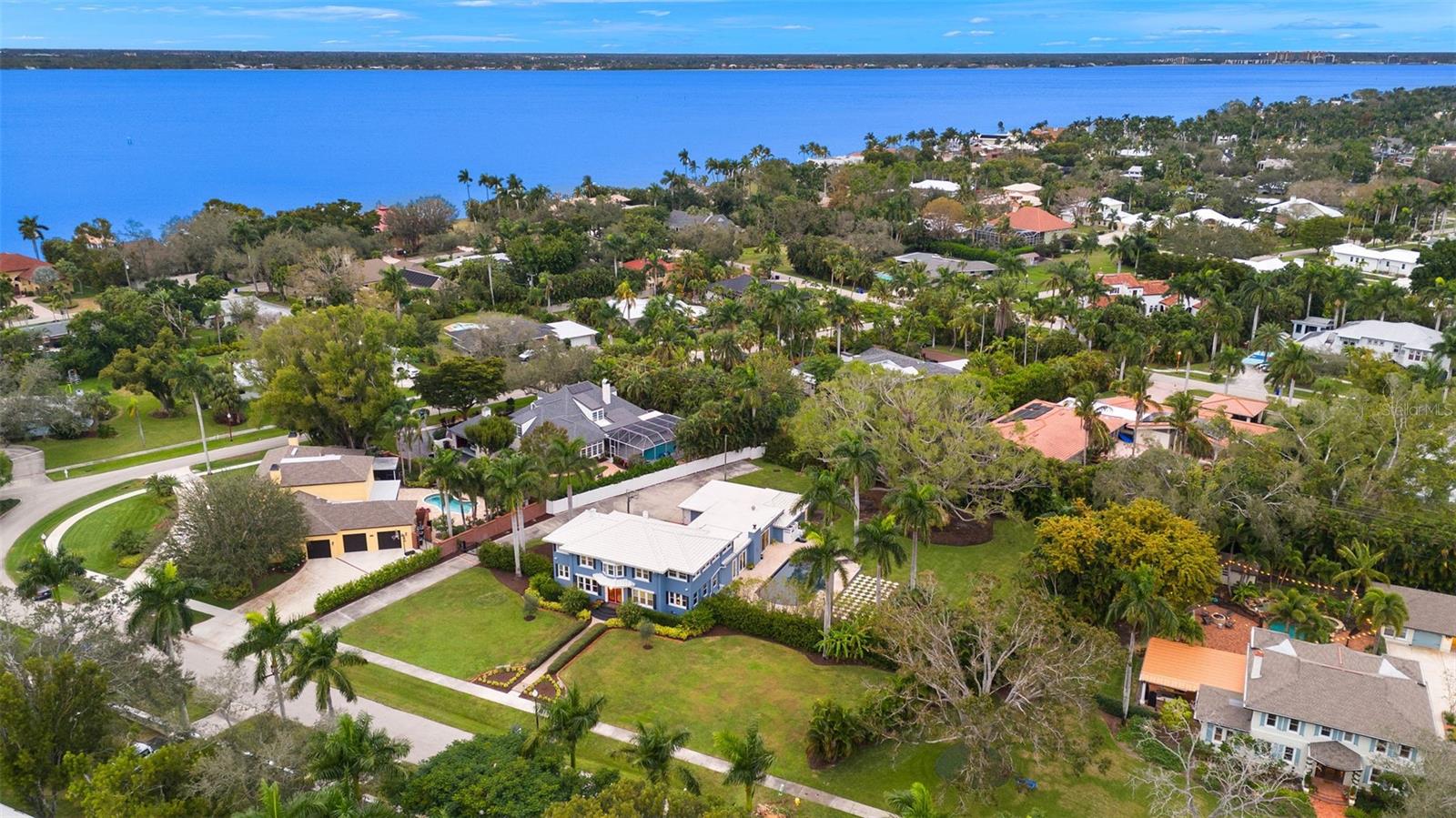 YORK MANOR - Residential