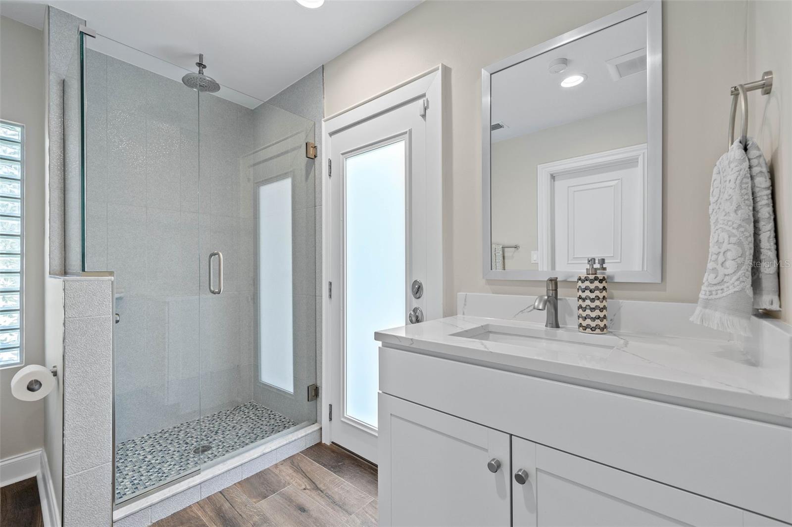 YORK MANOR - Residential