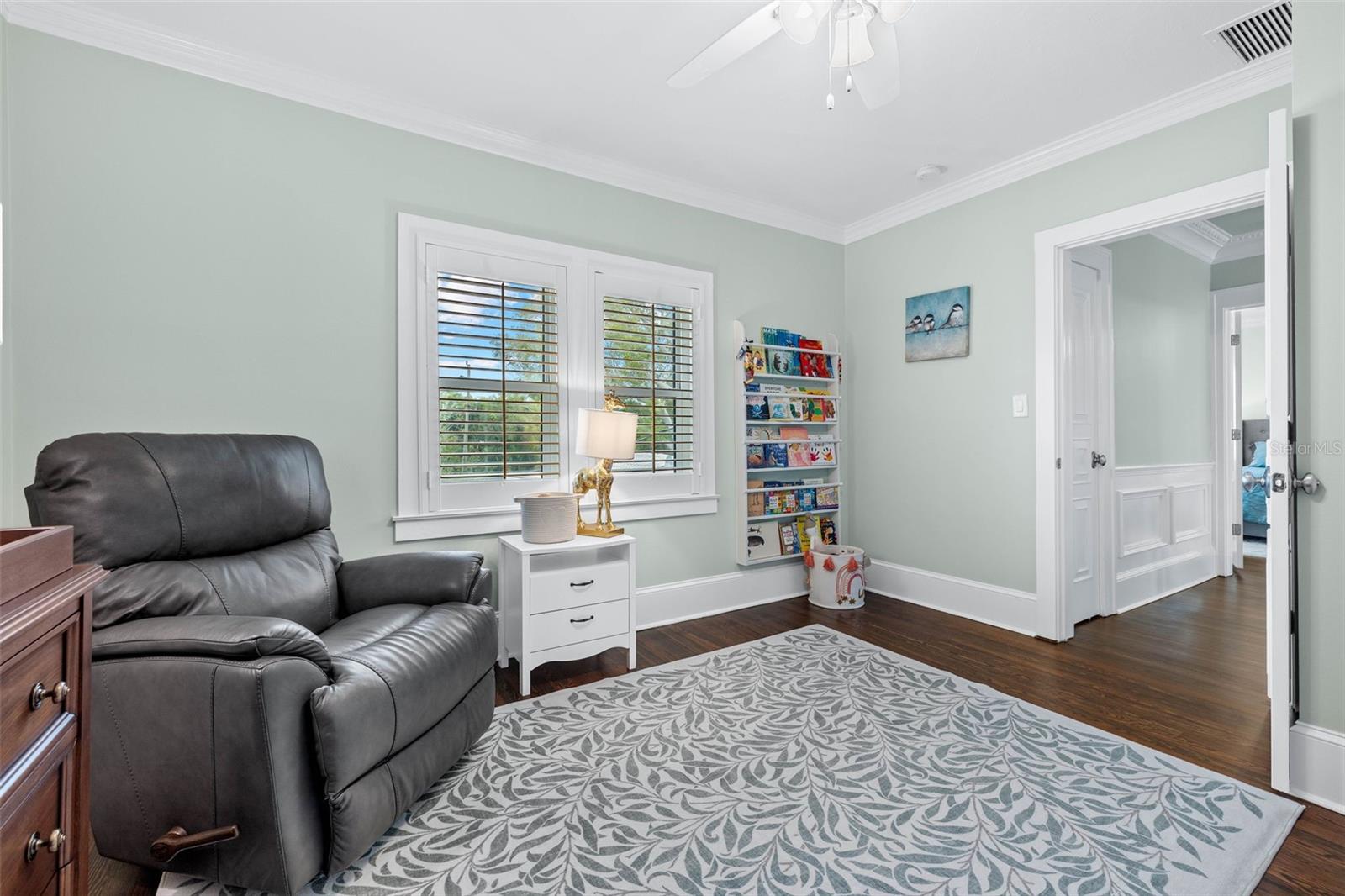 YORK MANOR - Residential