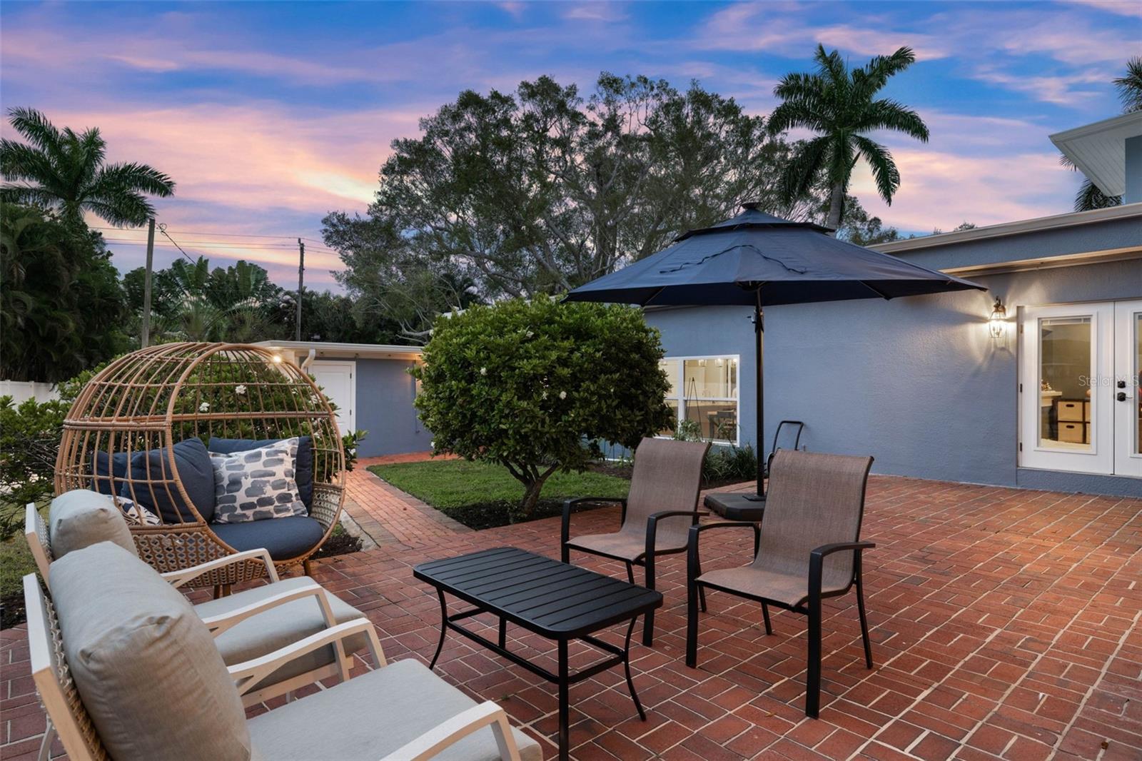 YORK MANOR - Residential