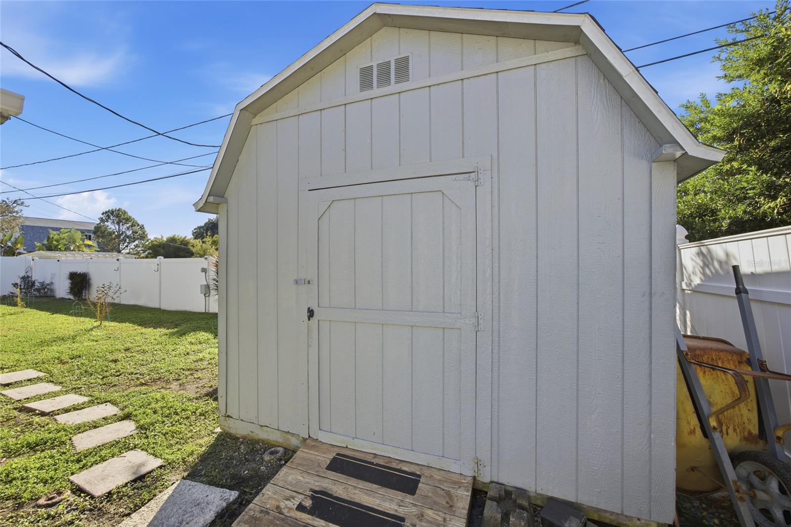 ROBERTSONS - Residential