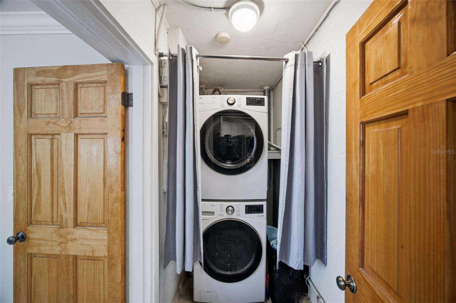 ROBERTSONS - Residential