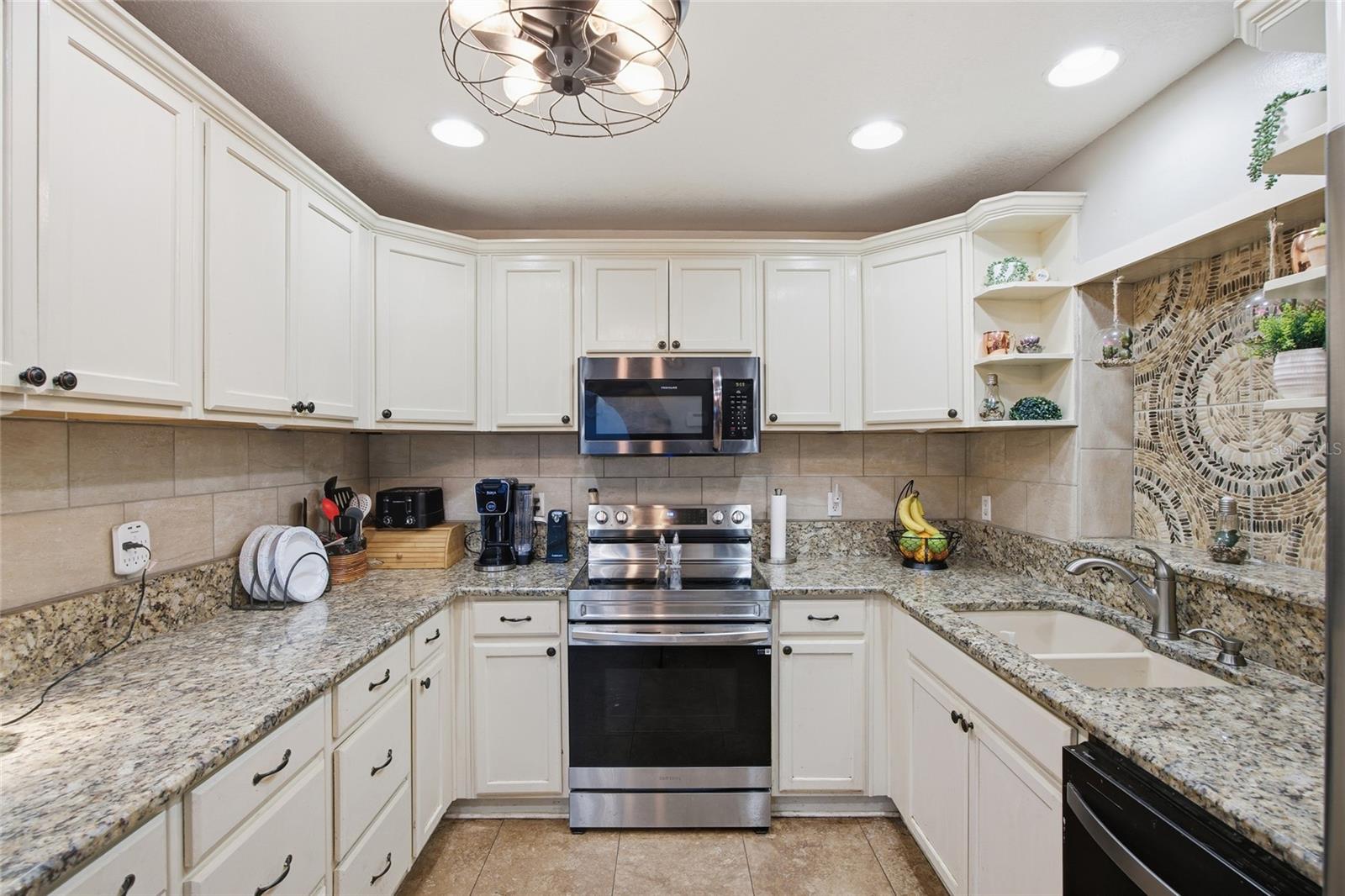 ROBERTSONS - Residential