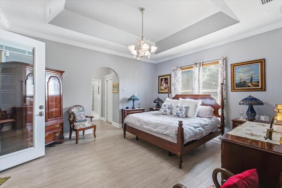 RIVERSIDE ESTATES - Residential