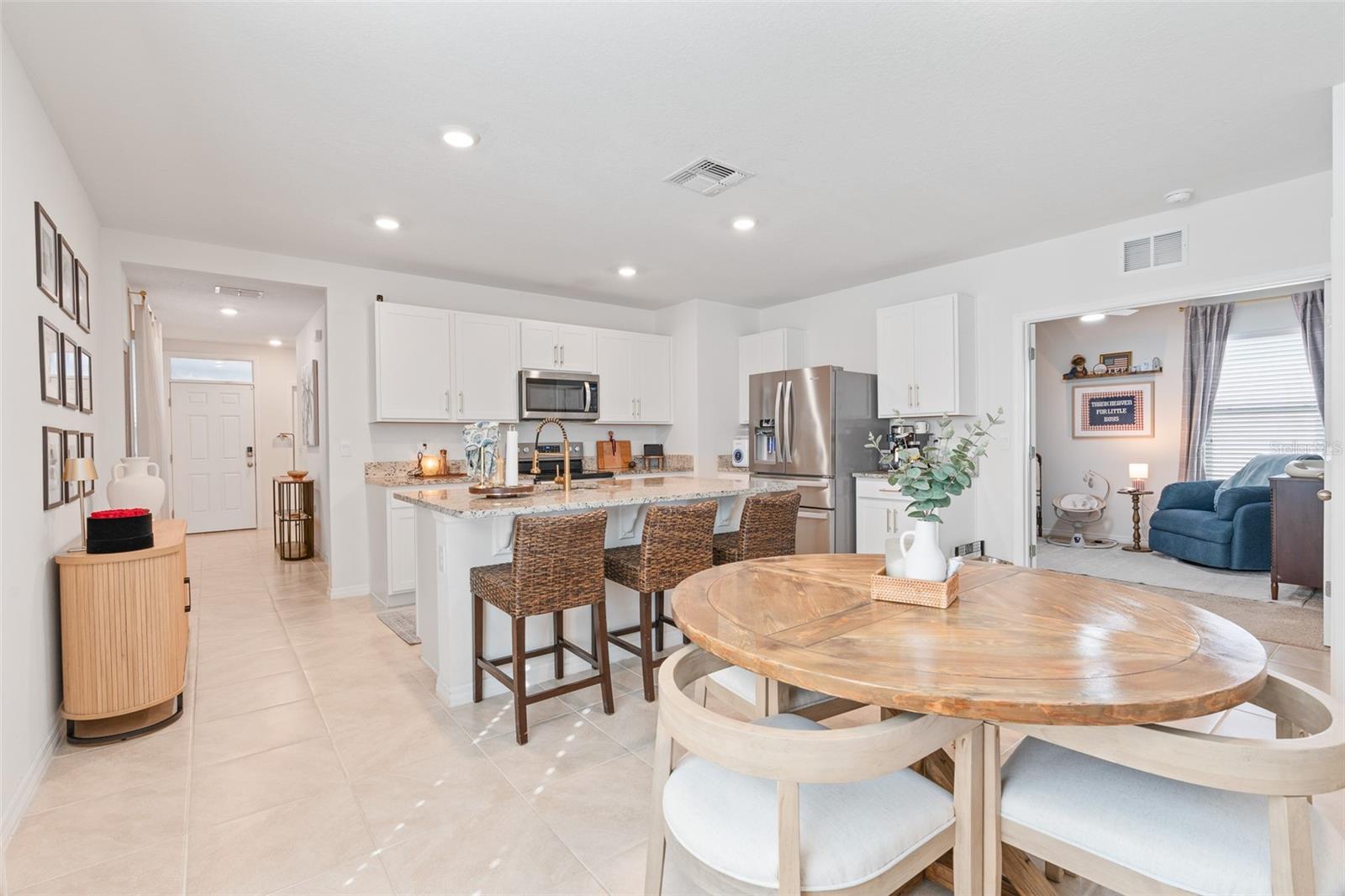 VENETIAN BAY - Residential