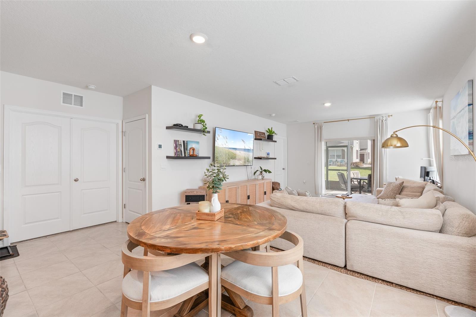 VENETIAN BAY - Residential