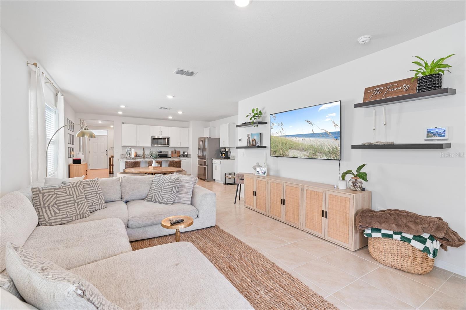 VENETIAN BAY - Residential