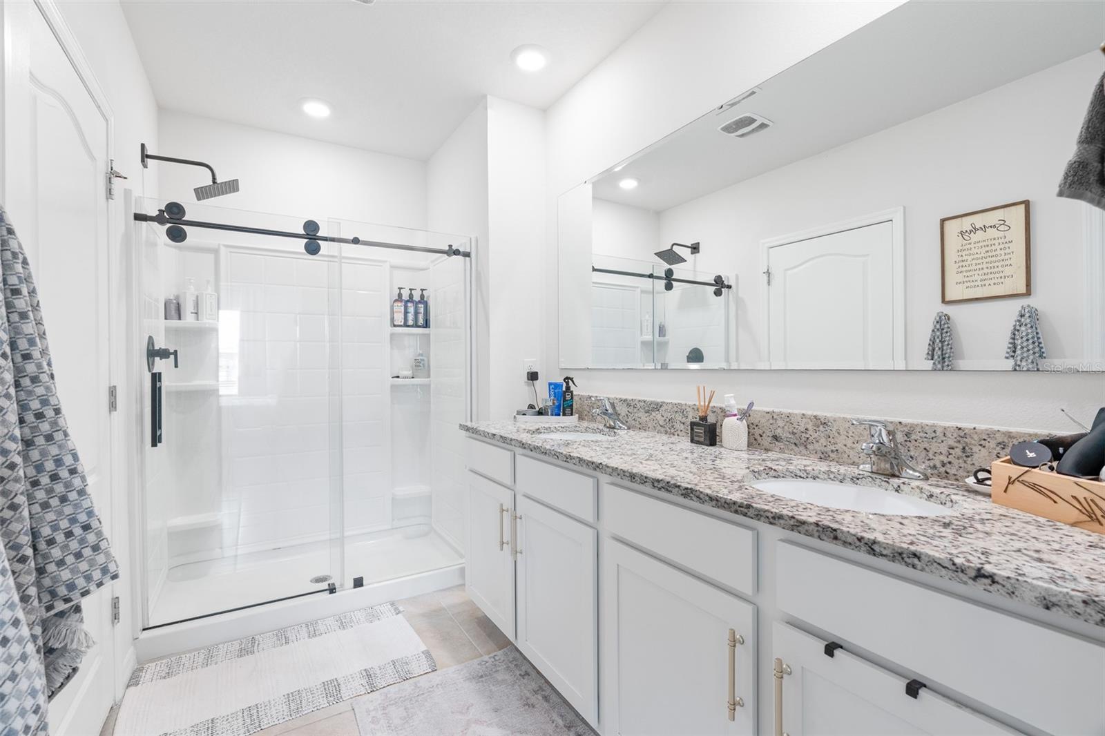 VENETIAN BAY - Residential