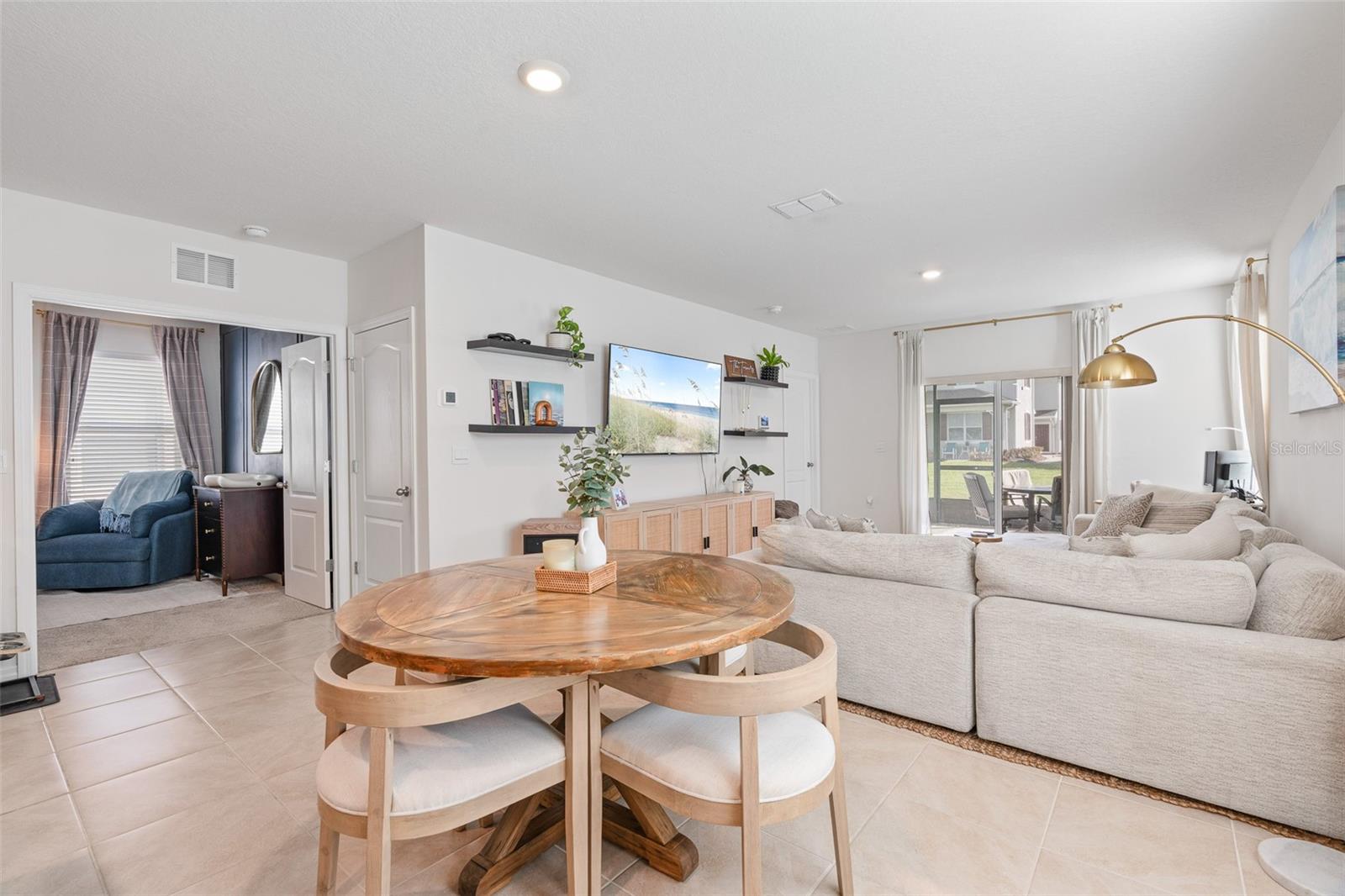 VENETIAN BAY - Residential