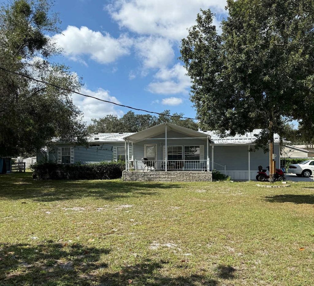 Photo of 126 W Socrum Loop Road, Lakeland, FL 33809 (MLS # S5135849)