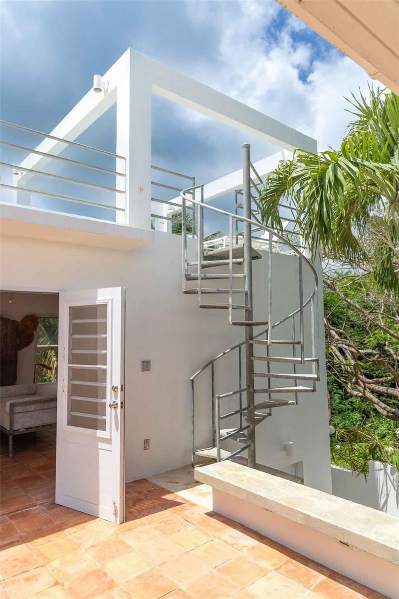 BRAVOS DE BOSTON - Residential