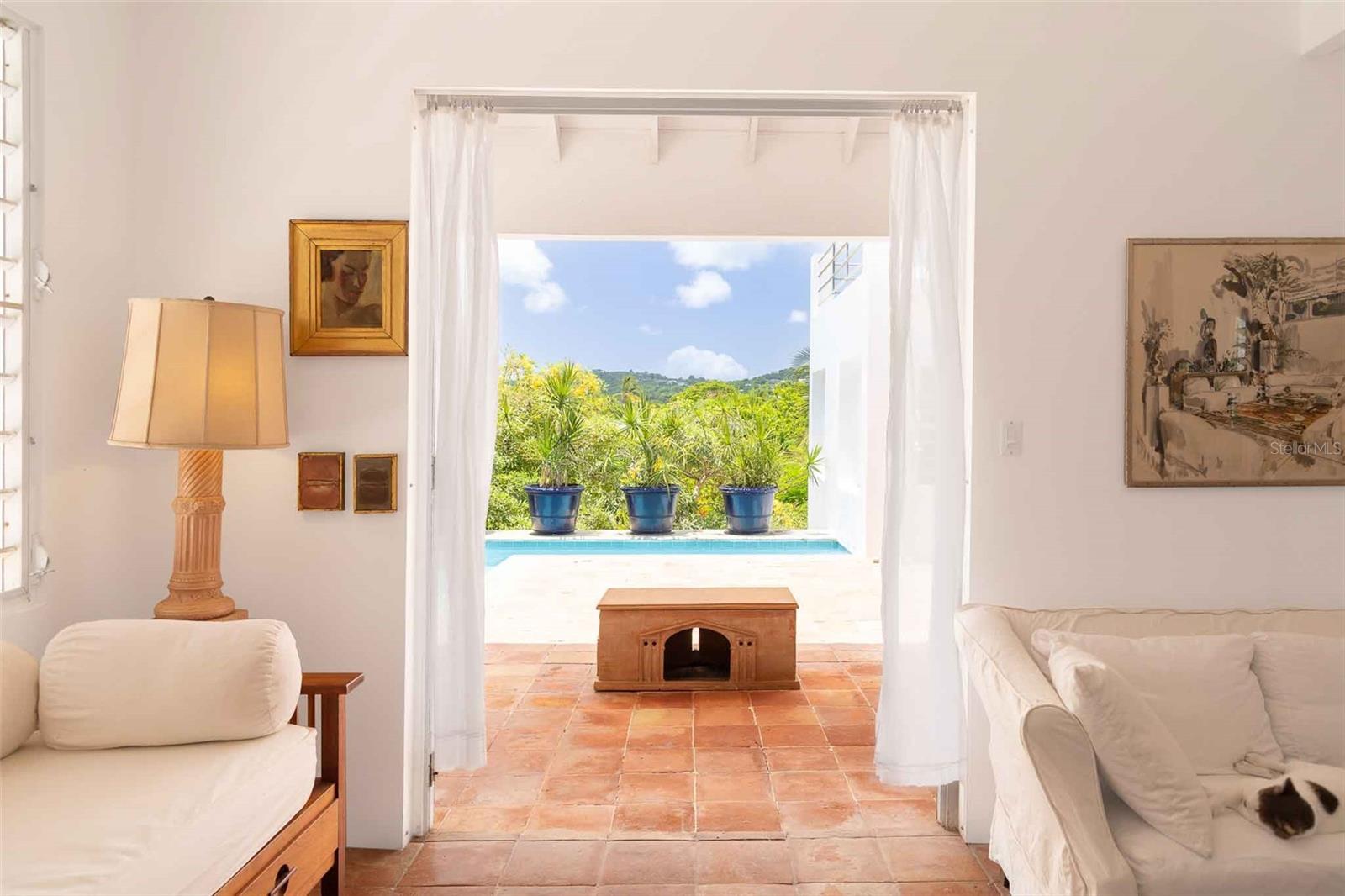 BRAVOS DE BOSTON - Residential