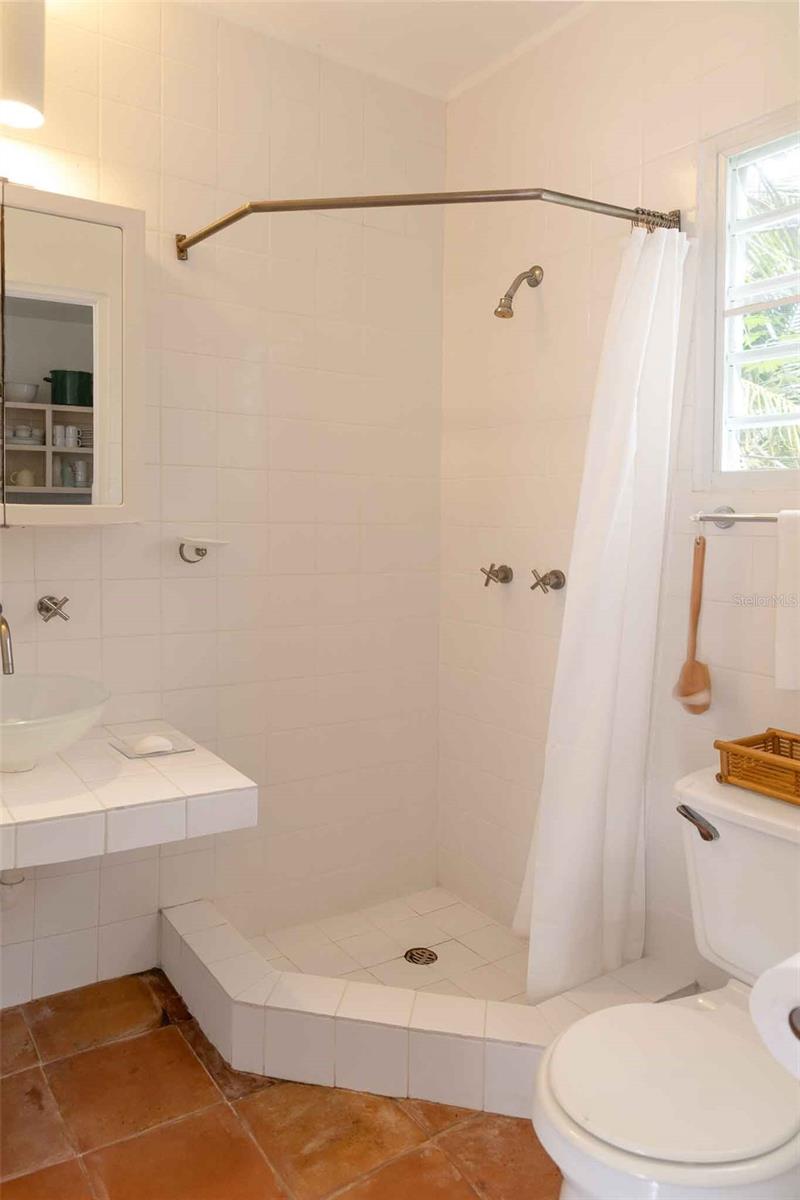 BRAVOS DE BOSTON - Residential