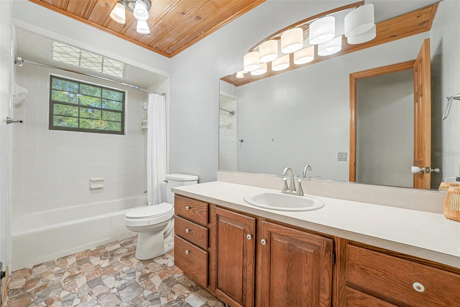 CATALOMA ACRES - Residential