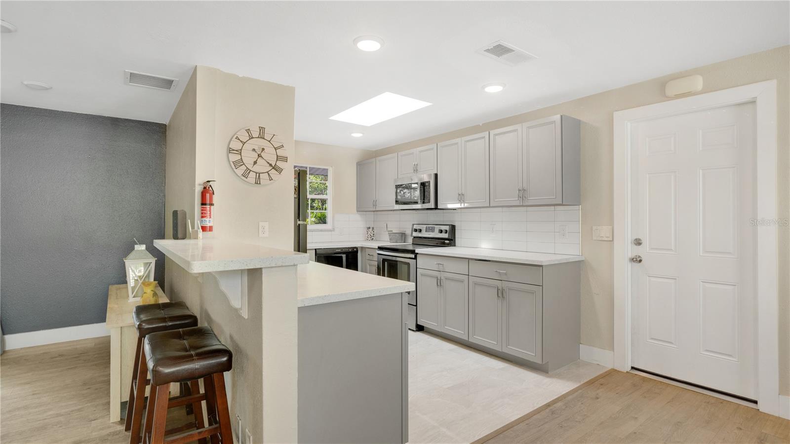 88 VALENCIA DRIVE