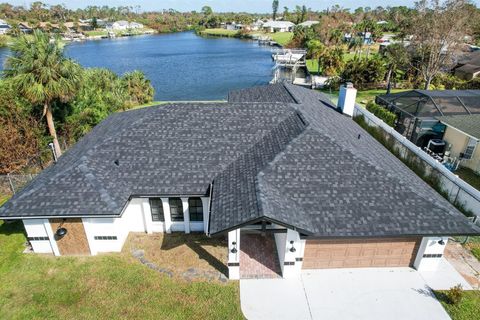 A home in PORT CHARLOTTE