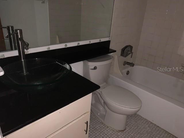 LUCERNE OAKS CONDO - Residential