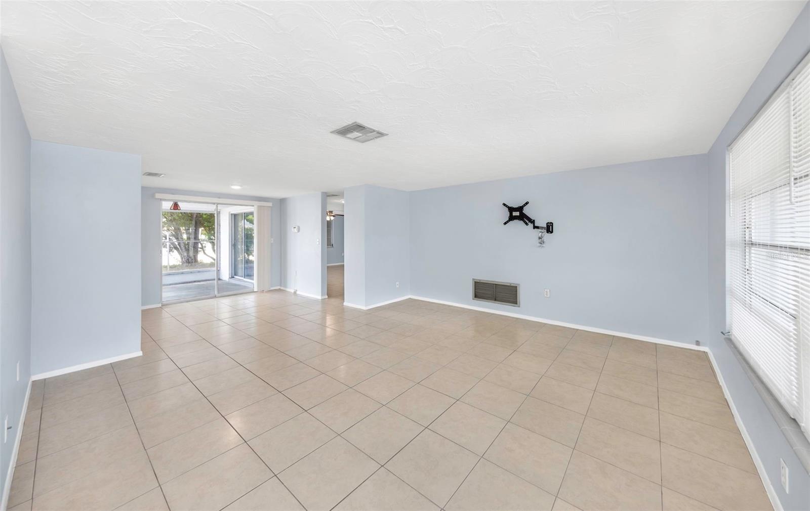 HOLIDAY GARDEN ESTATES - Residential