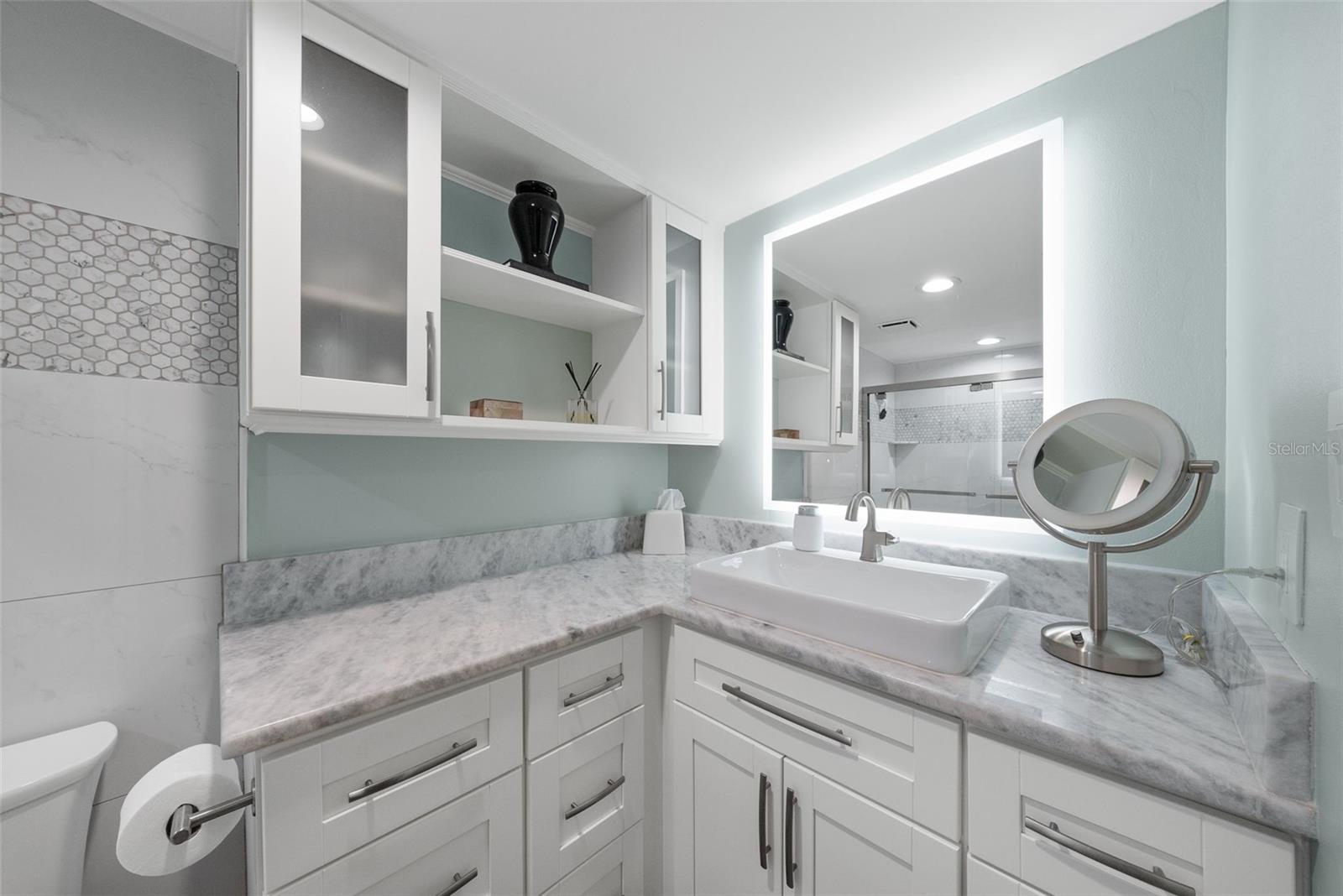 BAYSHORE DIPLOMAT A CONDOMINIU - Residential