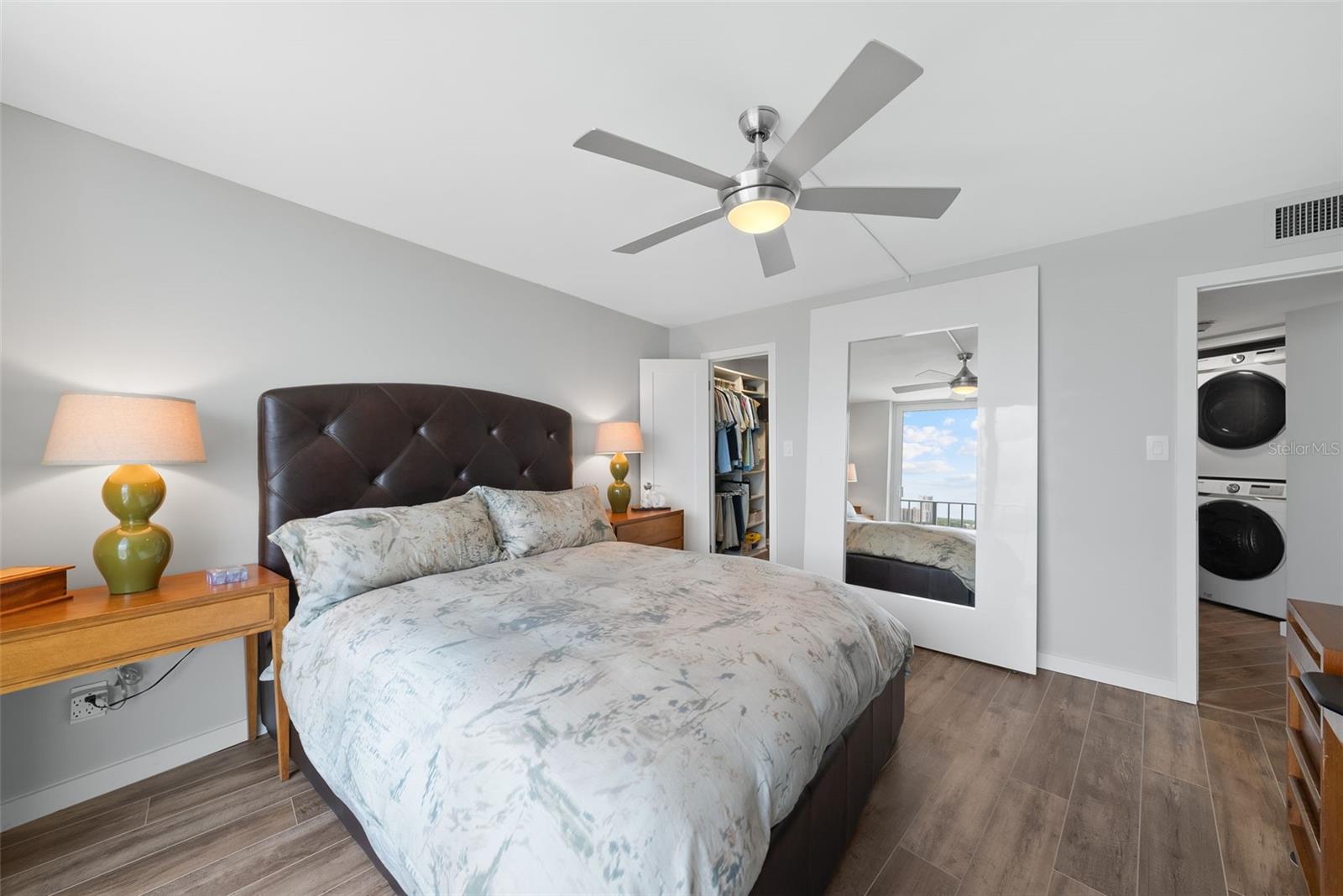 BAYSHORE DIPLOMAT A CONDOMINIU - Residential