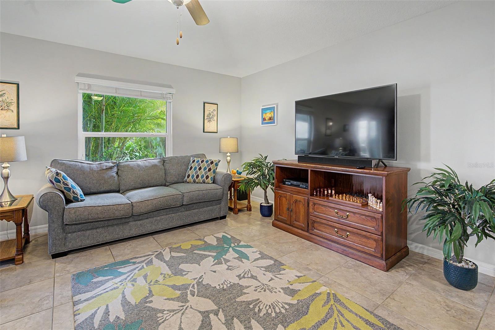 SUNSHINE VILLAGE PH 3A & - Residential