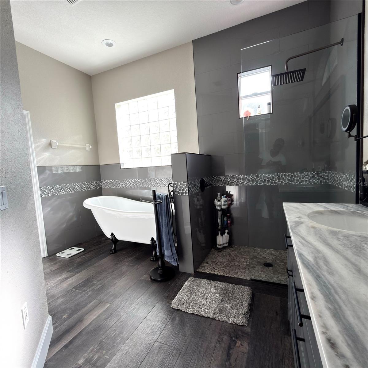 MAGNOLIA CHASE - Residential