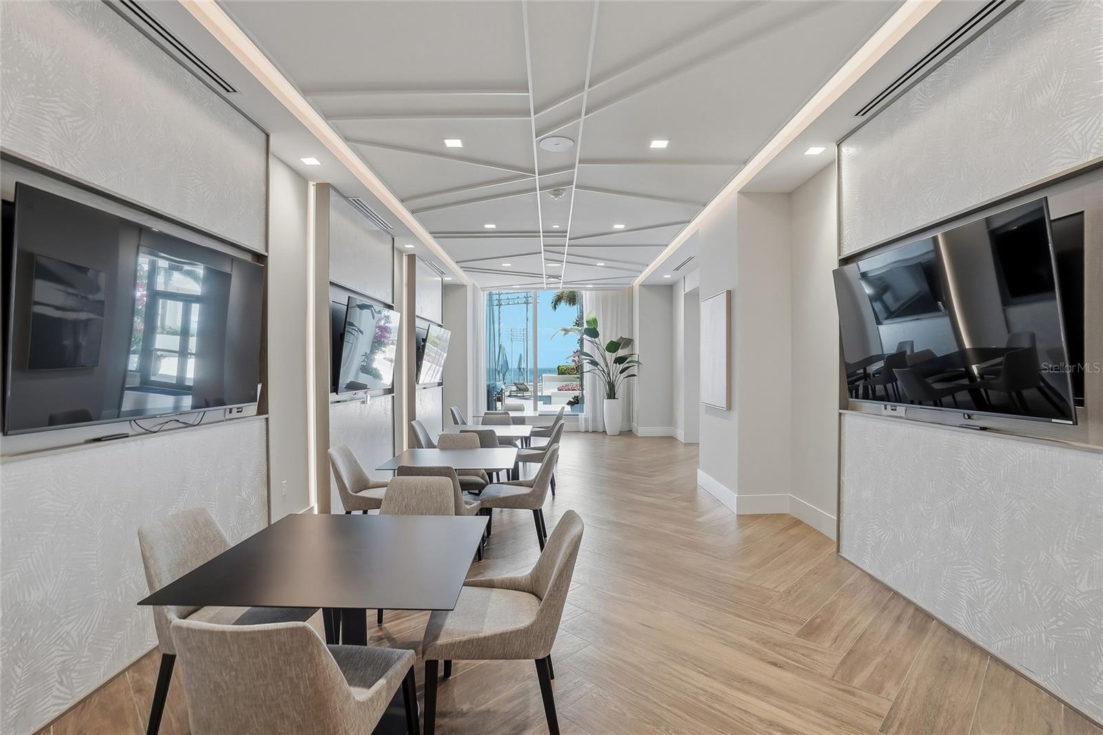 SALTAIRE ST PETERSBURG - Residential