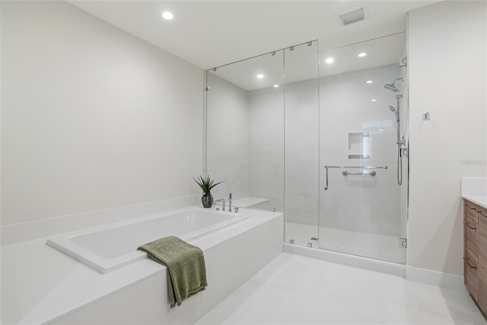 SALTAIRE ST PETERSBURG - Residential