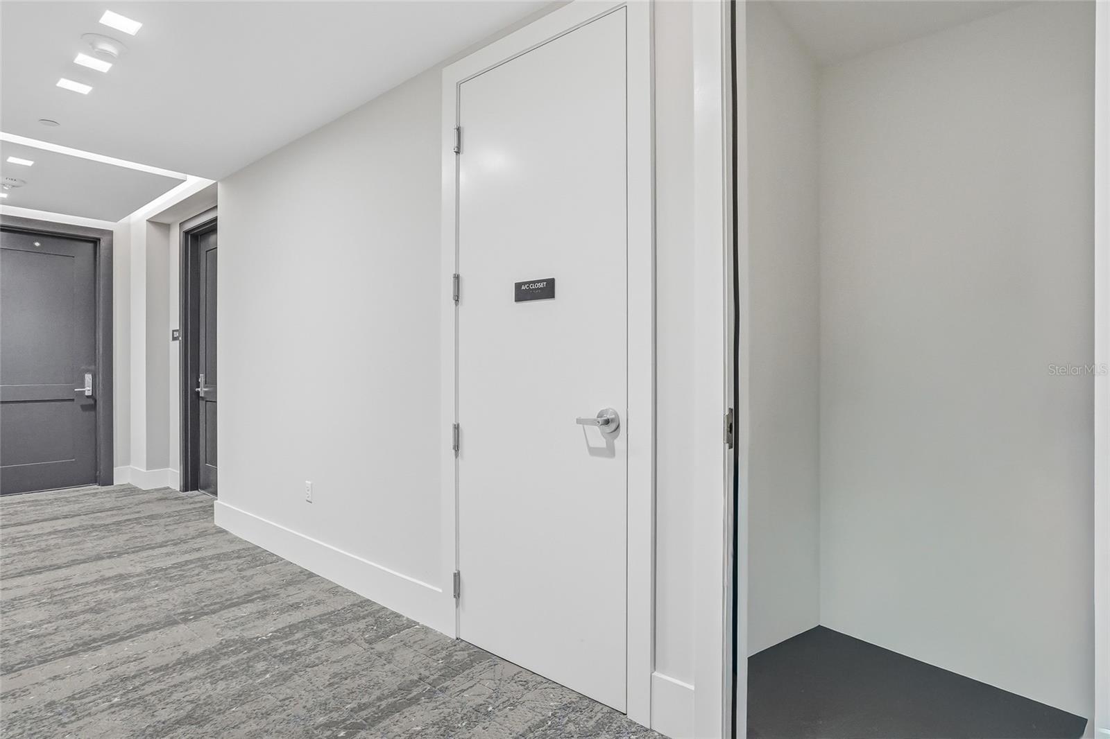 SALTAIRE ST PETERSBURG - Residential