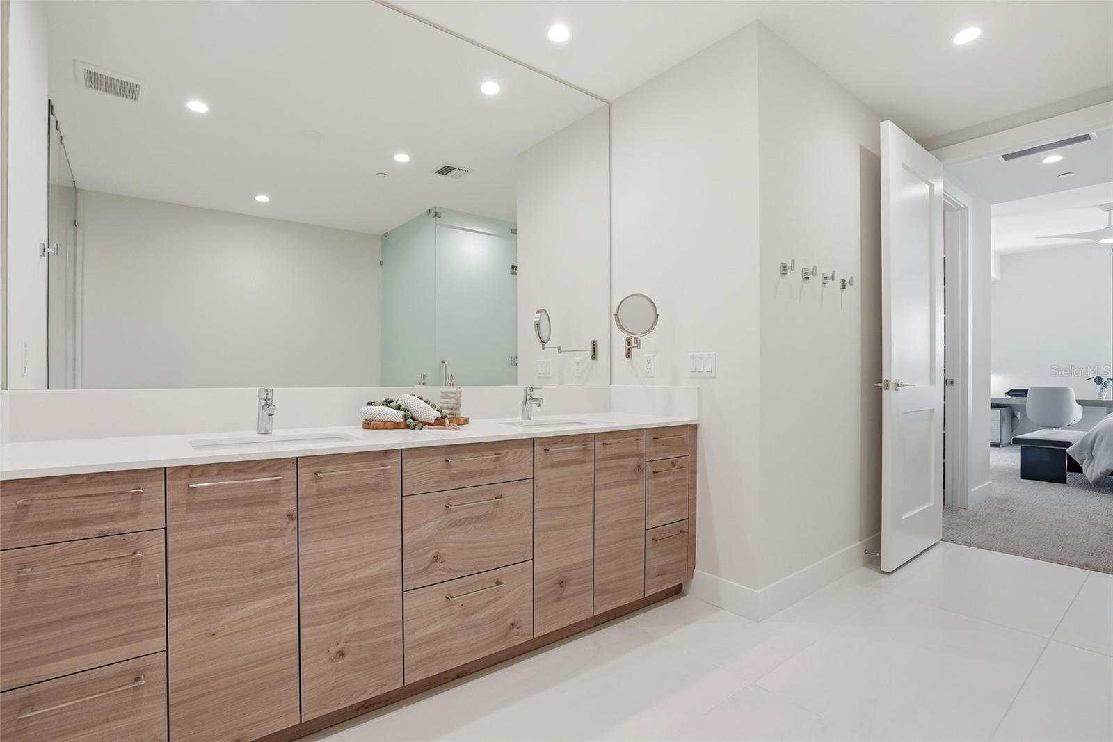 SALTAIRE ST PETERSBURG - Residential